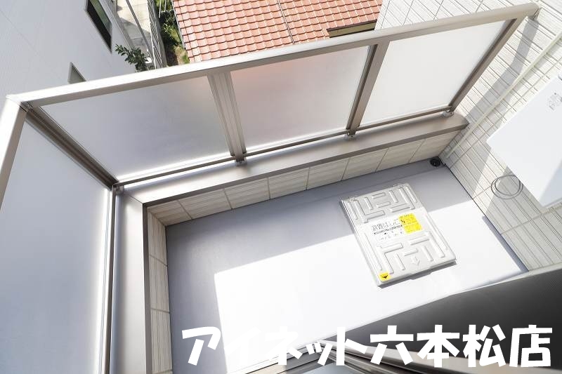 バルコニー　お洗濯物はこちらでどうぞ