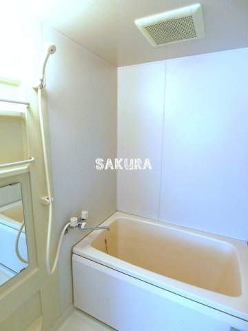 バス・シャワールーム　日々の疲れを癒すお風呂です♪