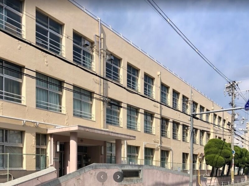 小学校　大阪市立敷津浦小学校（小学校）まで216m