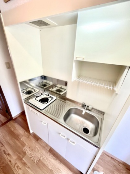 キッチン　※別の部屋の写真です。