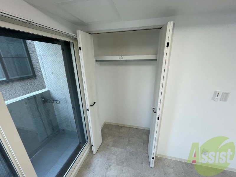 収納　寝室の収納です。部屋がすっきり片付きます。