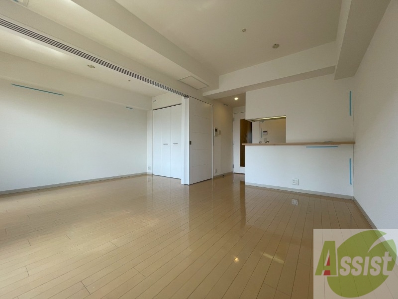 居室・リビング　広くてキレイなお部屋が広がっていて、充実した生活が送れそう。
