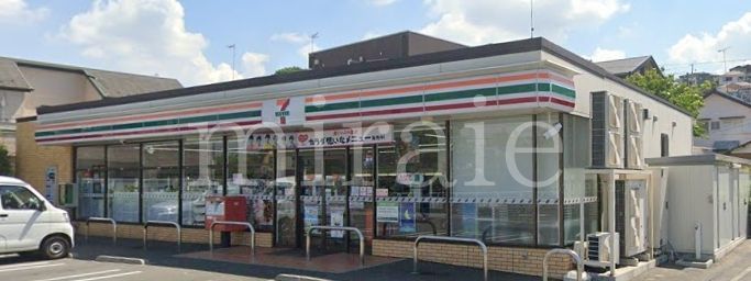 コンビニ　セブンイレブン座間入谷5丁目店（コンビニ）まで980m