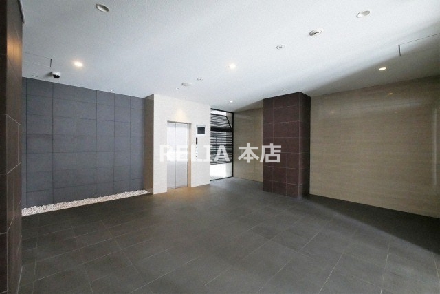 ロビー　★ ★ 口コミ２００件以上　評価４.９のお店 ★ ★