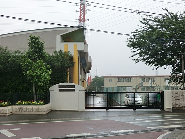 中学校　豊四季中学校（中学校）まで717m