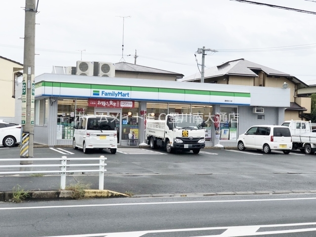 コンビニ　ファミリーマート豊橋吉川店（コンビニ）まで375m