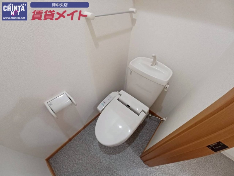 トイレ　同型タイプ画像
