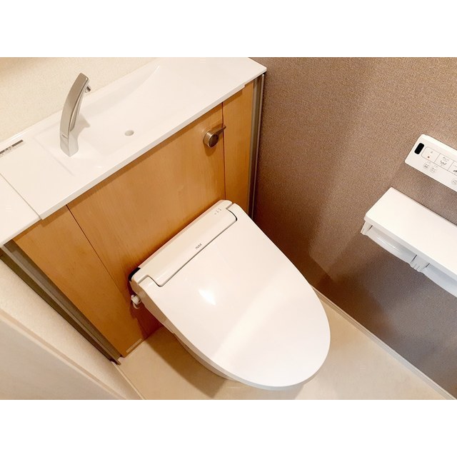 名鉄各務原線 名電各務原駅 徒歩5分 2階建 築3年のトイレ写真
