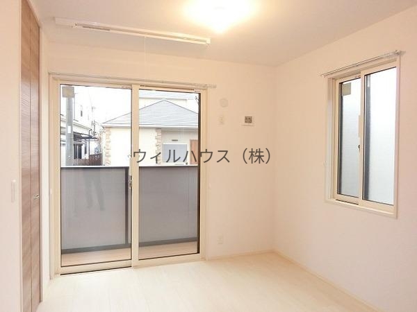 その他部屋・スペース　明るい洋室！