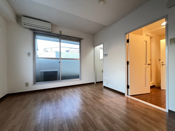 居室・リビング　※別部屋の写真です