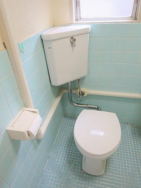 トイレ　同仕様参考写真