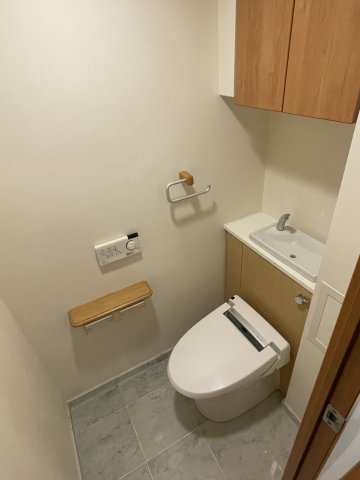 トイレ　シンプルで使いやすいトイレです