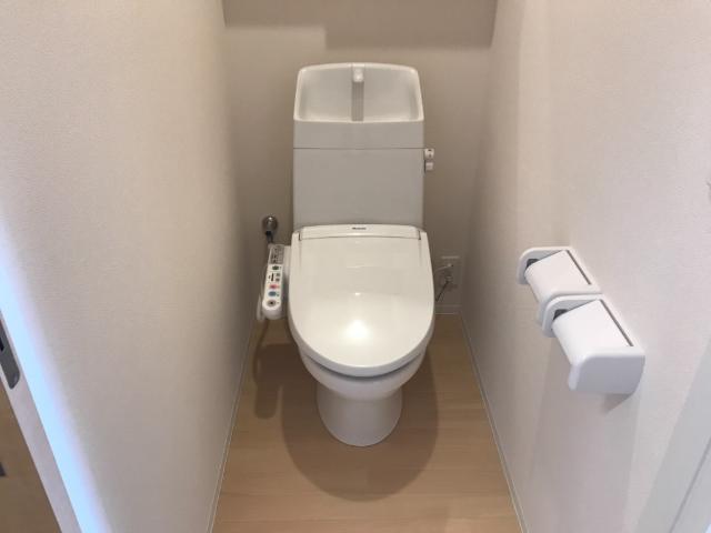 トイレ　シャワー付トイレ