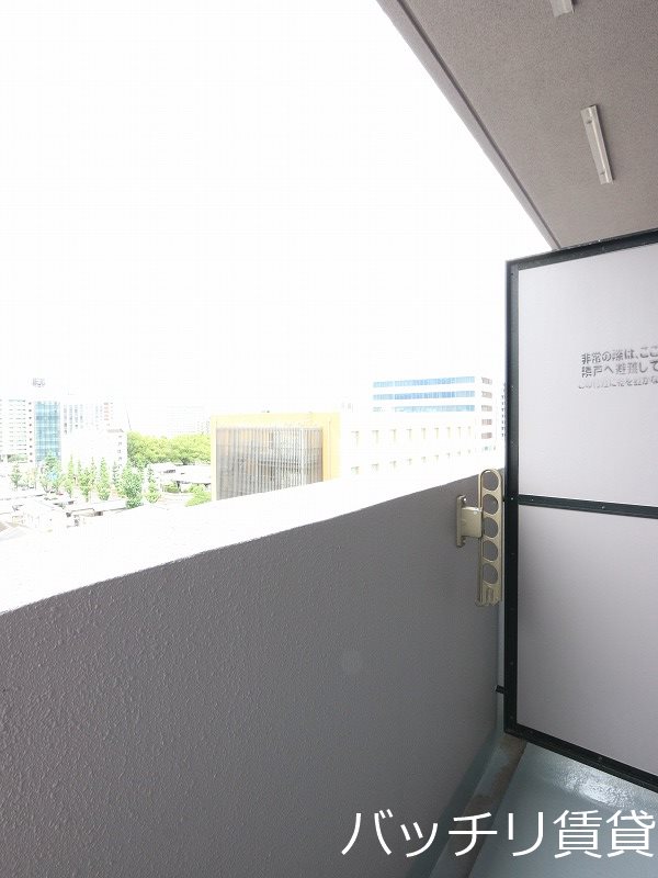 バルコニー　同型タイプの為、現状を優先いたします
