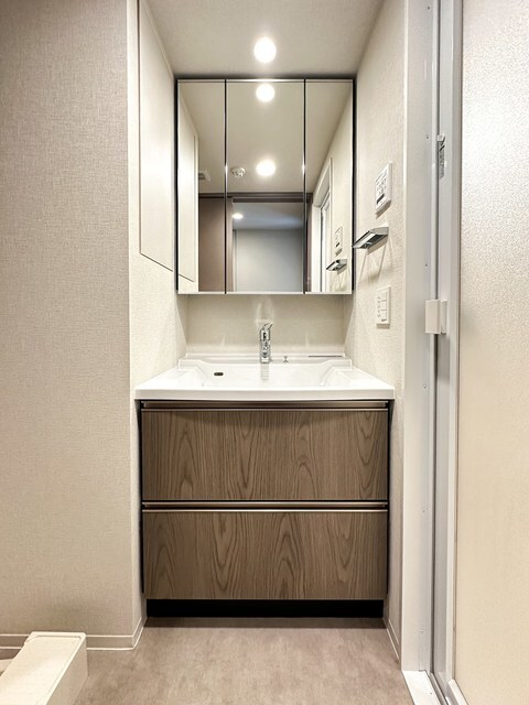 洗面設備　※写真は同タイプ住戸です。