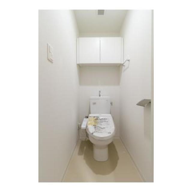 トイレ　※写真は同タイプ住戸です。