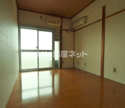 ＪＲ宇都宮線 宇都宮駅 バス乗車時間：20分 最寄りバス停で下車 徒歩1分 3階建 築46年の内装写真