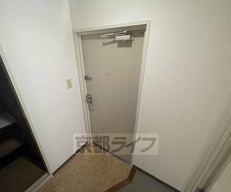 ライオンズマンション京都三条の玄関写真