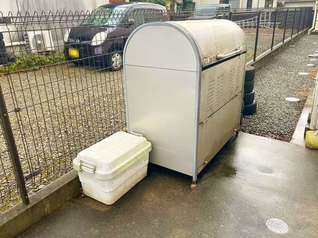 ＪＲ東海道本線 沼津駅 バス乗車時間：16分 最寄りバス停で下車 徒歩1分 2階建 築12年の外観写真