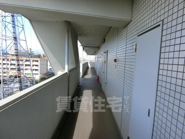 地下鉄烏丸線 竹田駅 徒歩8分 6階建 築38年の外観写真