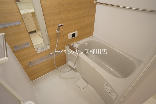 バス・シャワールーム　レーベンハウス桶川店へ　048-787-5511