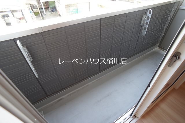 バルコニー　レーベンハウス桶川店へ　048-787-5511