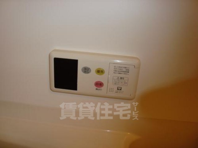 北大阪急行 千里中央駅 徒歩25分 10階建 築18年の居間写真