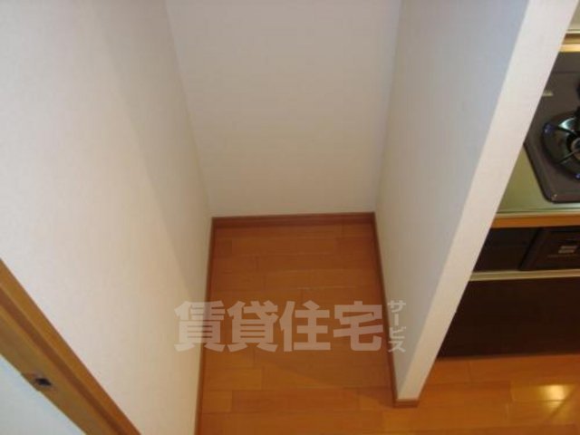 北大阪急行 千里中央駅 徒歩25分 10階建 築18年の内装写真