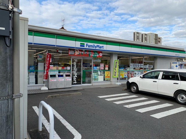 コンビニ　ファミリーマート 福山西町三丁目店（コンビニ）まで258m