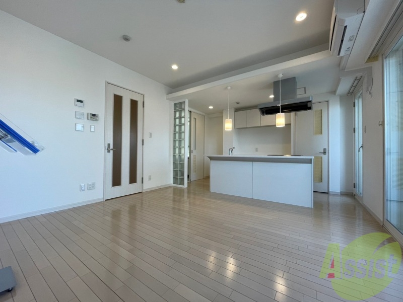 居室・リビング　広くてキレイなお部屋が広がっていて、充実した生活が送れそう。
