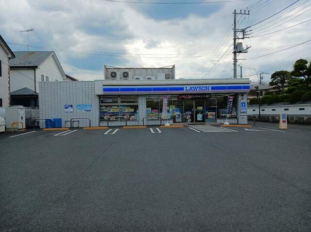 コンビニ　ローソン（コンビニ）まで400m