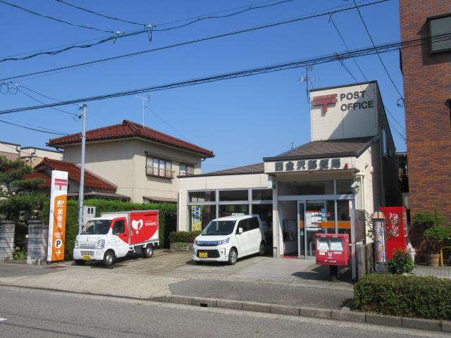 郵便局　西金沢郵便局（郵便局）まで807m