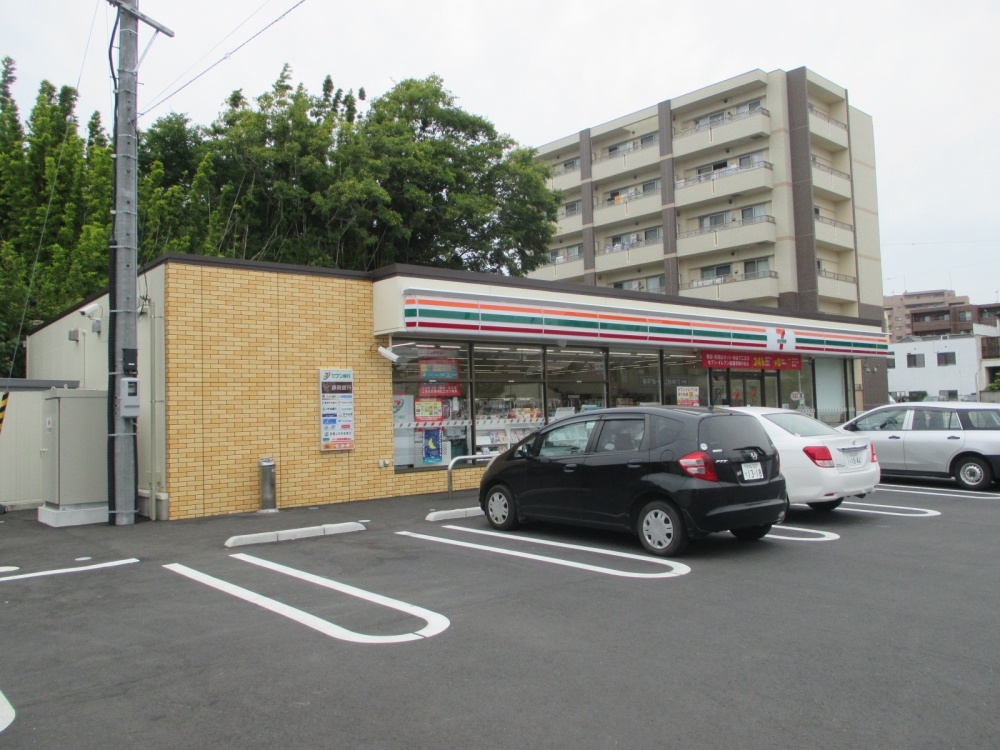 コンビニ　セブンイレブン成子町店（コンビニ）まで402m