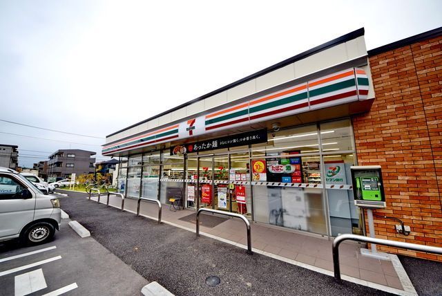 コンビニ　セブンイレブン茅ケ崎松林2丁目店（コンビニ）まで240m