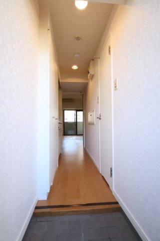 ダイナコートスタシオン博多の玄関写真