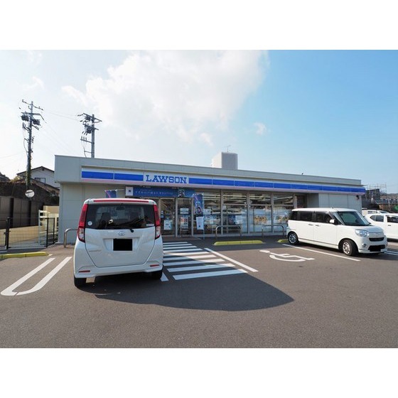 コンビニ　ローソン下関長府侍町店（コンビニ）まで401m