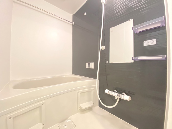 casa white edgeの風呂写真