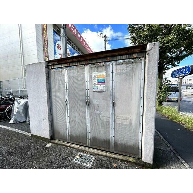 その他設備　ごみ置き場