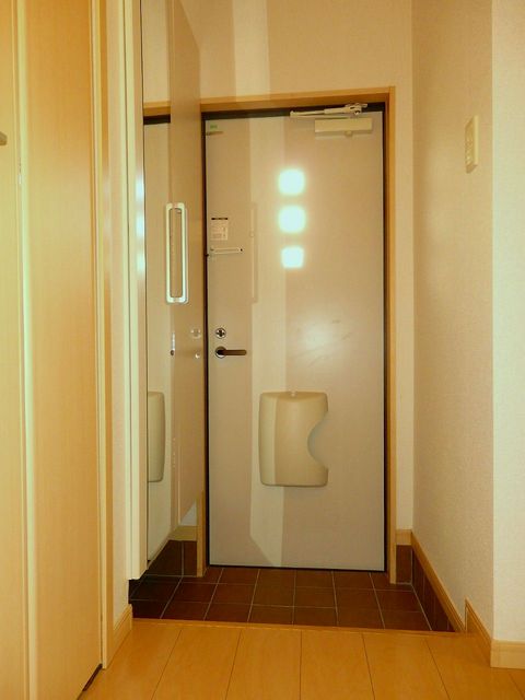 カーサ フィオーレIIの玄関写真