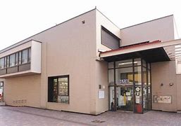 図書館　目黒区立目黒区民センター図書館（図書館）まで319m