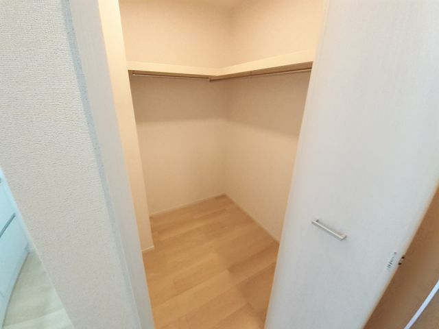 リバープレイン八天IIの内装写真