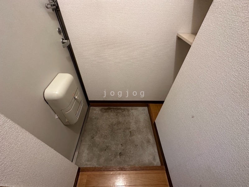 玄関　ゆったりとした玄関です。