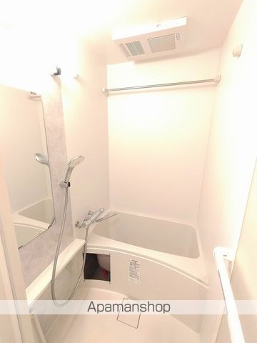 ESLEAD新大阪ラヴァーグの風呂写真