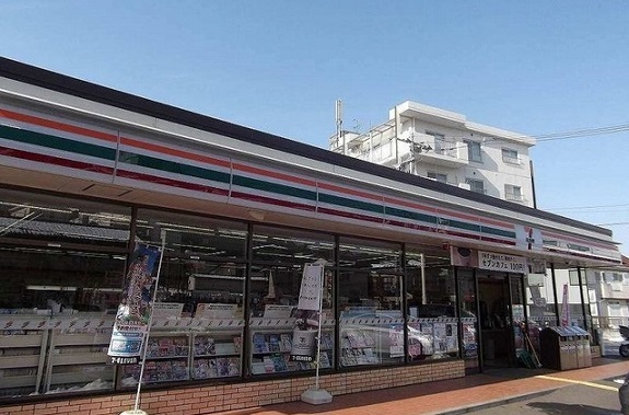 コンビニ　セブンイレブン川越清水町店（コンビニ）まで400m