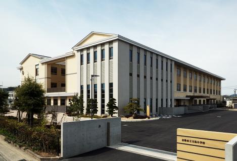 小学校　倉敷市立玉島小学校（小学校）まで906m