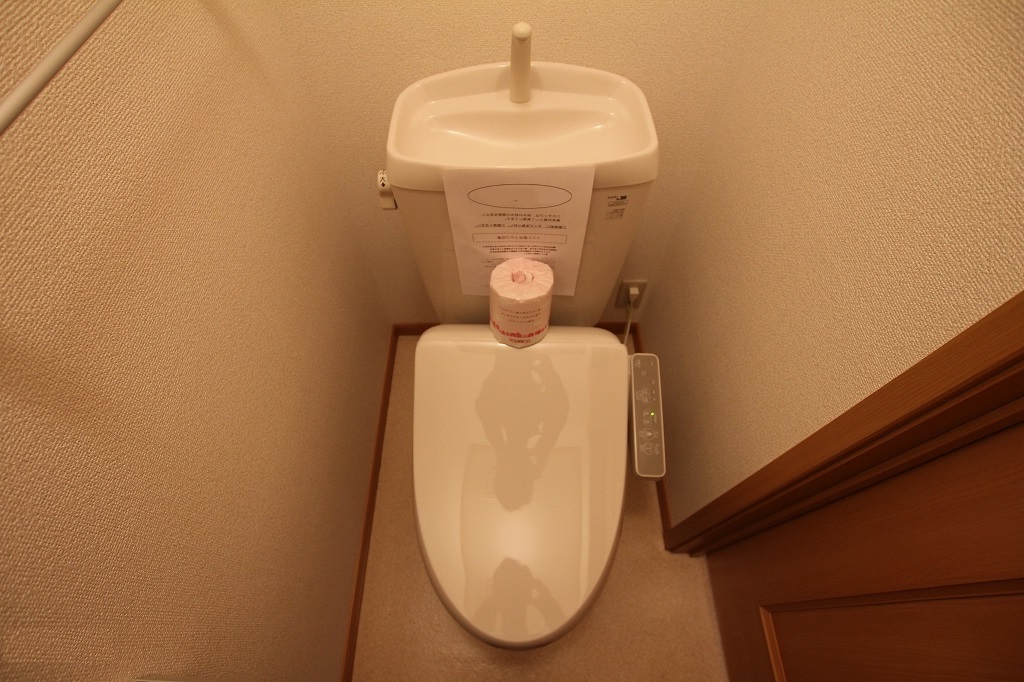 ＪＲ山陽本線 松永駅 徒歩15分 2階建 築23年のトイレ写真