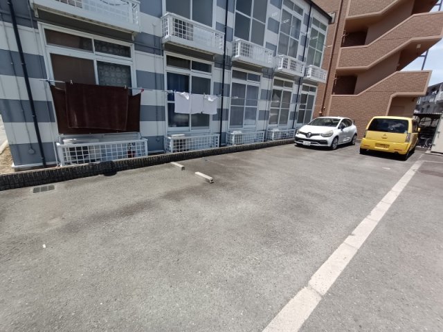 その他　駐車場は別料金となります。