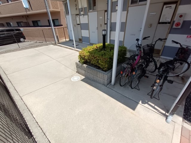 その他　駐輪スペースです。