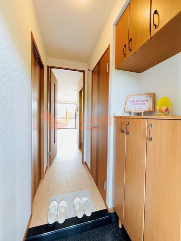 玄関　収納もある玄関です