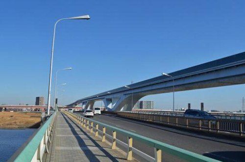 その他　舎人ライナー荒川橋梁と尾久橋通り扇大橋の景観（その他）まで986m